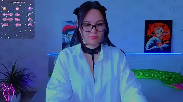 EsterLogan from StripChat is Freechat