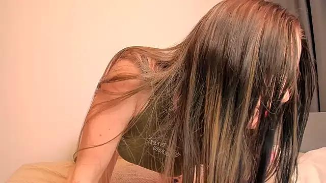 eva_sunshine_blue_eyes from StripChat is Freechat