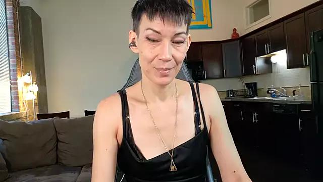 EveEnigma from StripChat is Freechat