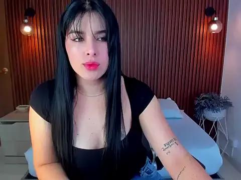 evelin_lopezz from StripChat is Freechat