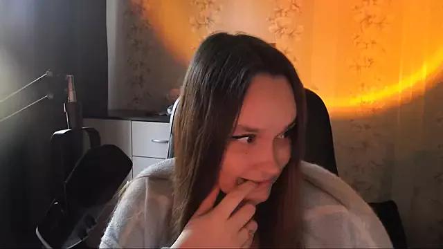 EvitaAusmus from StripChat is Freechat