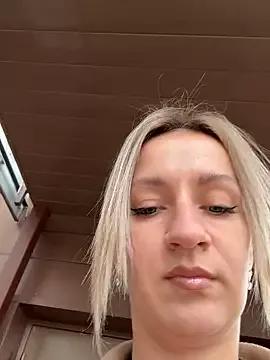 Photos of EvvaMur from StripChat is Freechat