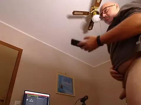 Photos of fatbaronetto from StripChat is Freechat