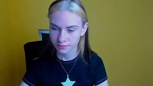 Fiona_Night from StripChat is Freechat