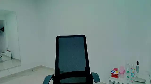 fitnessmommy from StripChat is Freechat