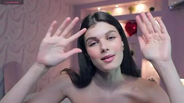 FloraDobb from StripChat is Freechat