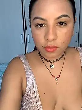 Francesca_ferrari from StripChat is Freechat
