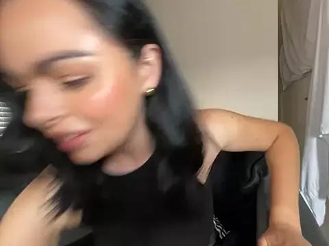 Girls free live sex cams: Check out the satisfaction of typing and cam2cam with our sensual livestreamers, who will teach you all about temptation and desires with their smoking hot physiques.