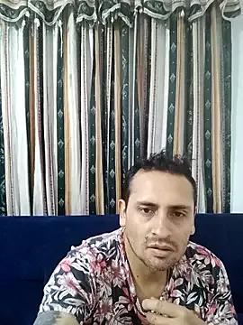 FRANKLAURi from StripChat is Freechat