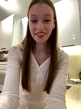 FriendlyFire_18 from StripChat is Freechat
