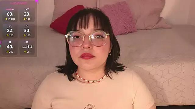 Gaby99_ from StripChat is Freechat