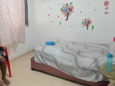 gaby_lan11 from StripChat is Freechat