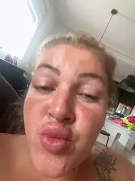 GabyHofstede from StripChat is Freechat