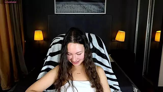 GIGI_BENNET from StripChat is Freechat