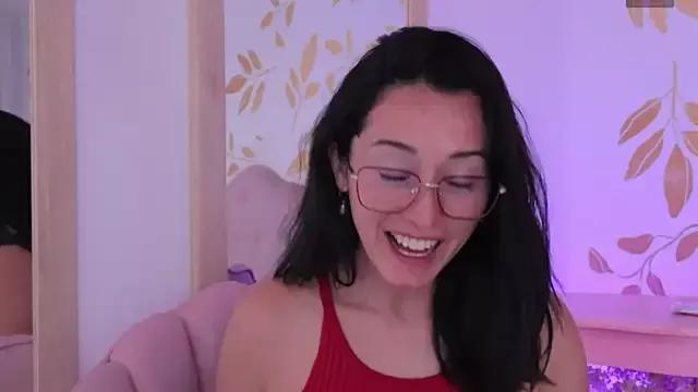 Ginevra_esposito from StripChat is Freechat