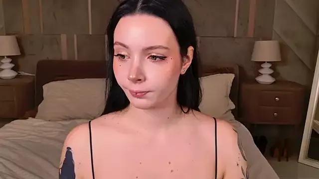 Goldy_Stark from StripChat is Freechat