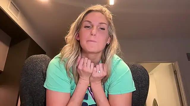 Girls free live sex cams: Check out the satisfaction of typing and cam2cam with our sensual livestreamers, who will teach you all about temptation and desires with their smoking hot physiques.