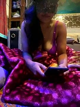 HaaniKaur from StripChat