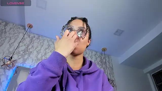 Hanna_Cornee_ from StripChat is Freechat
