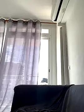 hannah335xx from StripChat is Freechat