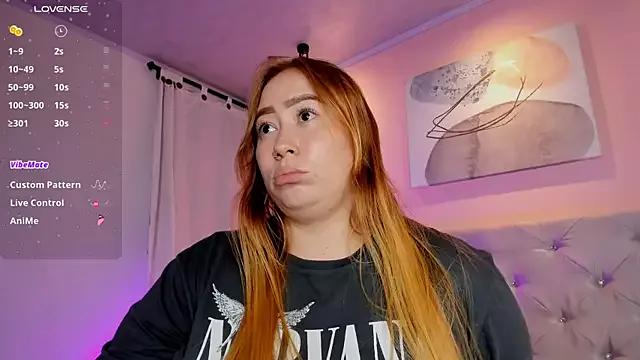 hannamartinn from StripChat is Freechat