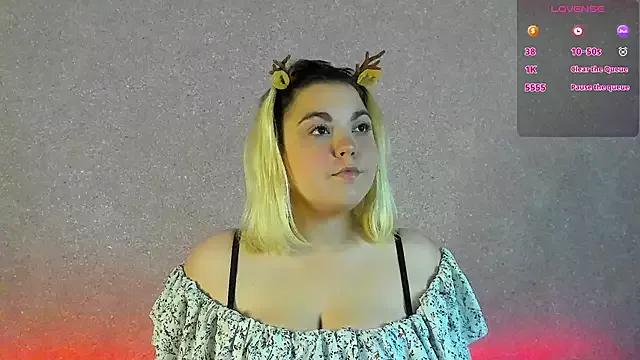 HeavyHoney from StripChat is Freechat