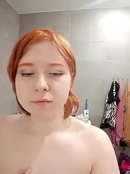 HoneyErica from StripChat is Freechat
