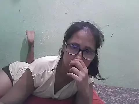 HotLadyPinay32 from StripChat is Freechat