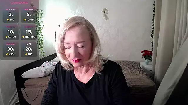 hunters_woman from StripChat is Freechat