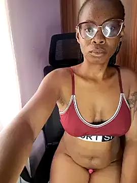 iamdiamonds from StripChat is Freechat