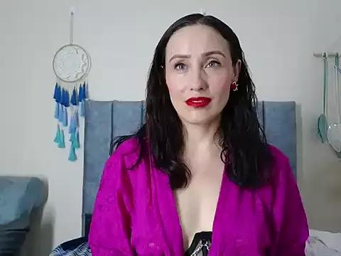 Girls free live sex cams: Check out the satisfaction of typing and cam2cam with our sensual livestreamers, who will teach you all about temptation and desires with their smoking hot physiques.