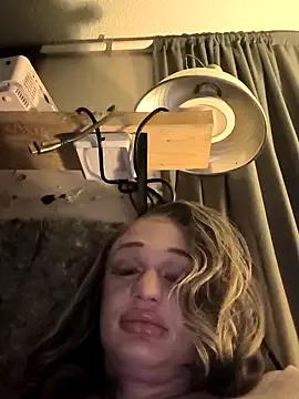 ImCarolinaCutiexxx from StripChat is Freechat