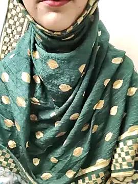 Indian-Aleena from StripChat is Freechat