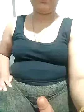 indian_sexyboudi from StripChat is Freechat