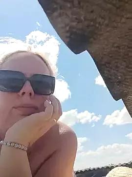 Irina3718 from StripChat is Freechat
