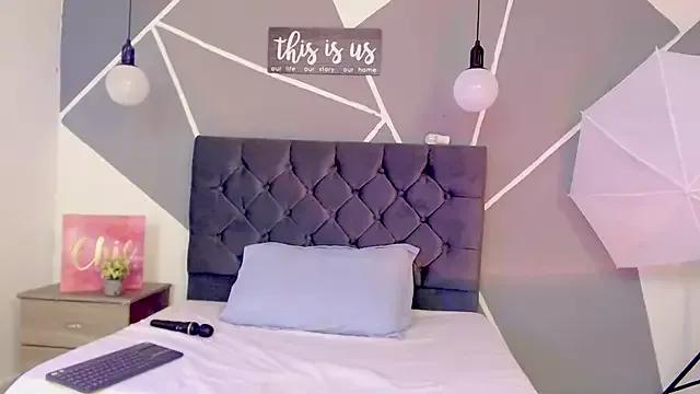 isabela_pretty from StripChat is Freechat