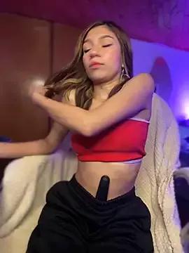 Isabella18_pink from StripChat is Freechat