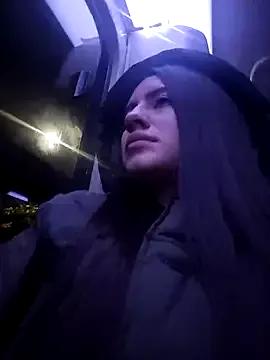 Isabella21_ from StripChat is Freechat