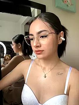 IslaCole from StripChat is Freechat