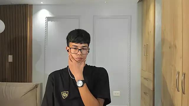 jakelux_long from StripChat is Freechat