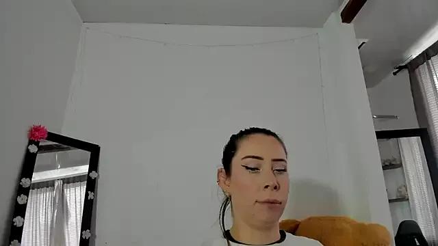 JanneKim from StripChat is Freechat