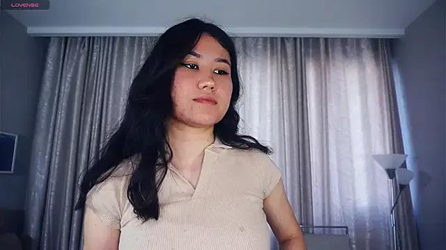 JeanePrus from StripChat is Freechat