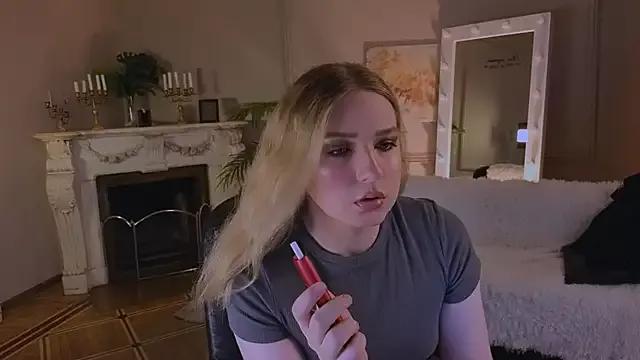 Girls free live sex cams: Check out the satisfaction of typing and cam2cam with our sensual livestreamers, who will teach you all about temptation and desires with their smoking hot physiques.