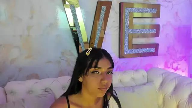 Jessgarcia_ from StripChat is Freechat