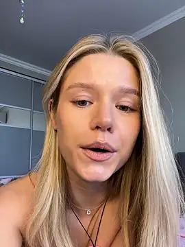 Girls free live sex cams: Check out the satisfaction of typing and cam2cam with our sensual livestreamers, who will teach you all about temptation and desires with their smoking hot physiques.