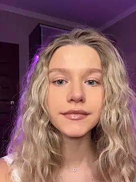 Girls free live sex cams: Check out the satisfaction of typing and cam2cam with our sensual livestreamers, who will teach you all about temptation and desires with their smoking hot physiques.