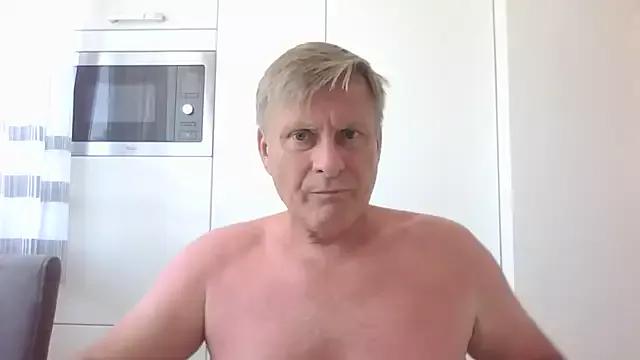 Johnnym1 webcams show profile image 