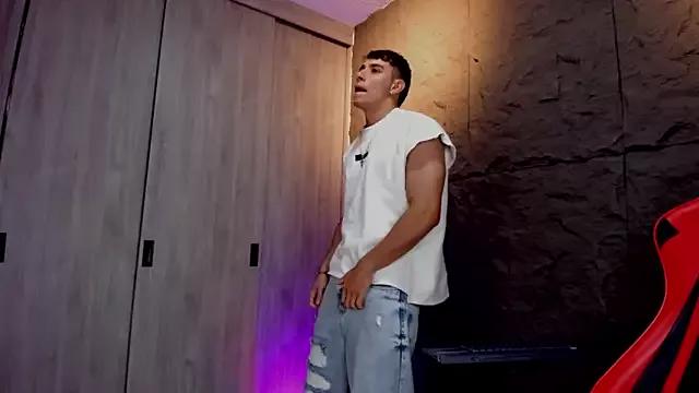 joseph_boy from StripChat is Freechat
