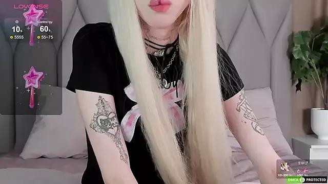Girls free live sex cams: Check out the satisfaction of typing and cam2cam with our sensual livestreamers, who will teach you all about temptation and desires with their smoking hot physiques.