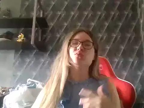 Girls free live sex cams: Check out the satisfaction of typing and cam2cam with our sensual livestreamers, who will teach you all about temptation and desires with their smoking hot physiques.
